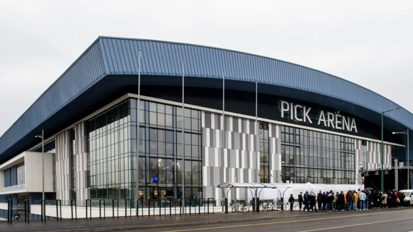 Átadták a Pick Arénát