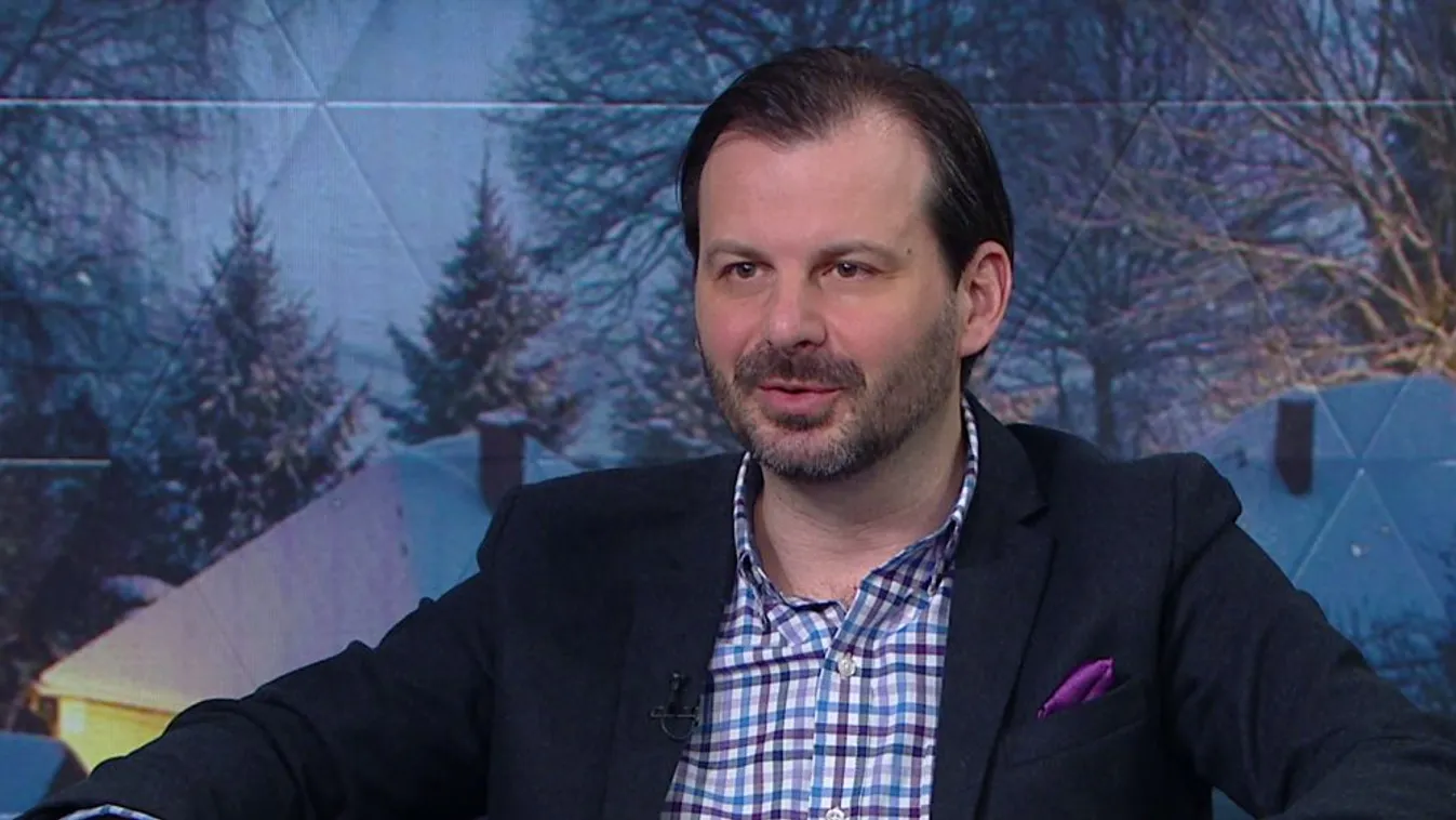 Mozaik - Egyre több autópálya-matrica fogy