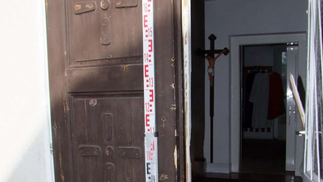 Sekrestyéből lopott