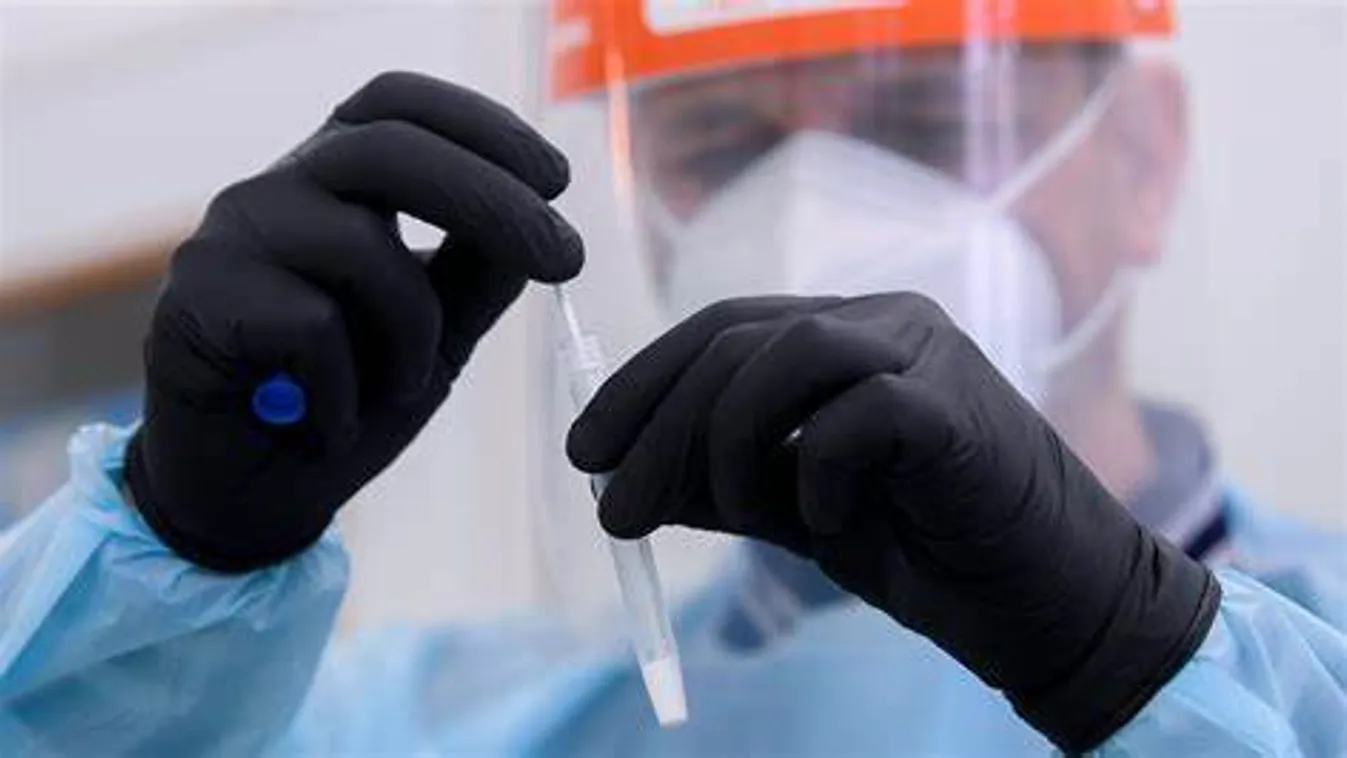 Indulás előtt is tesztet kell végezniük az Angliába utazóknak