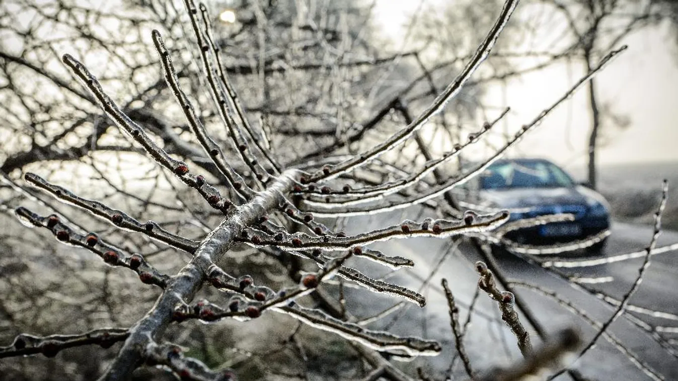Harmadfokú riasztásokat is kiadtak az ónos eső veszélye miatt