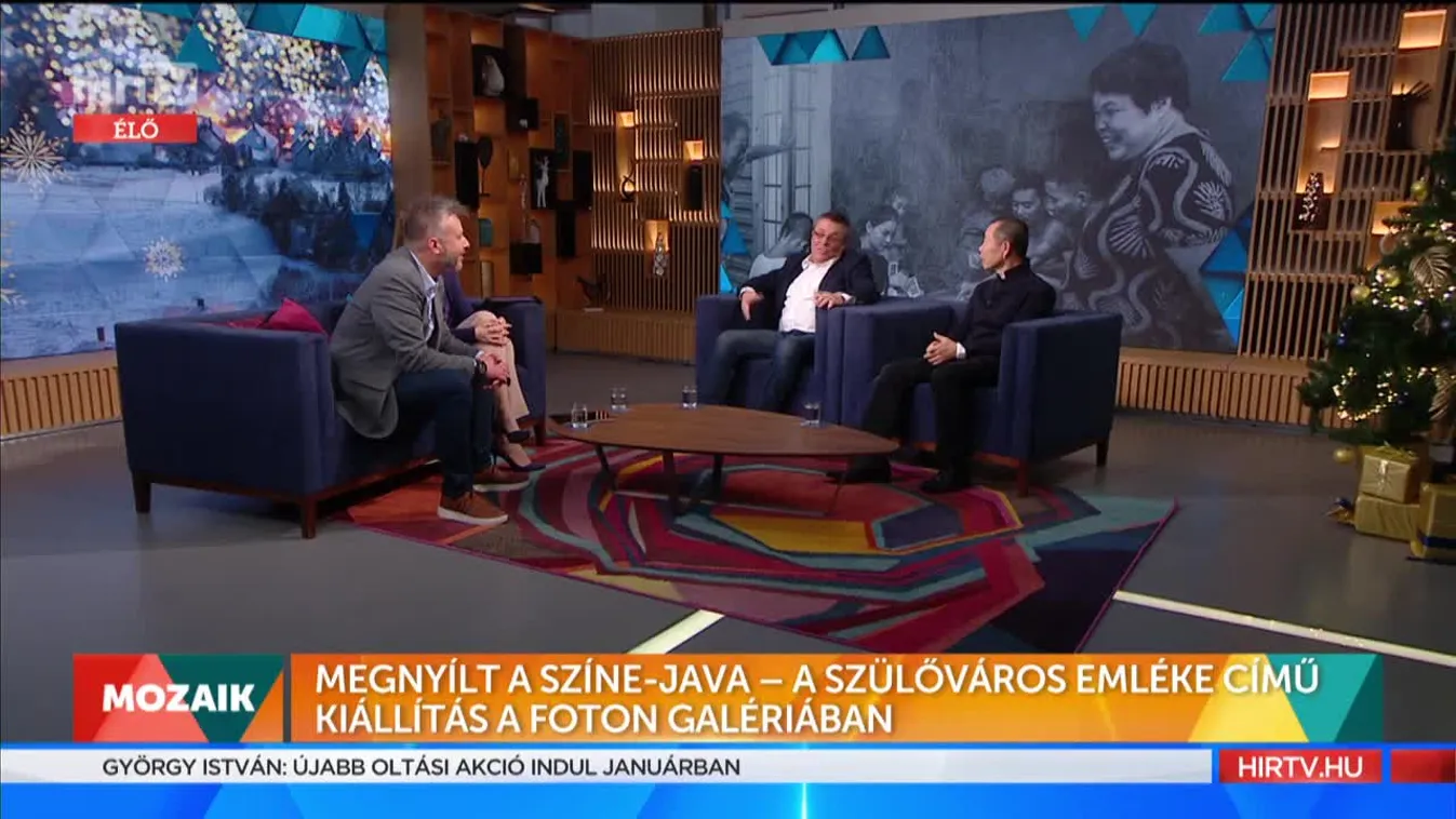 Mozaik - Megnyílt a Színe-java - A szülőváros emléke című kiállítás a Foton Galériában