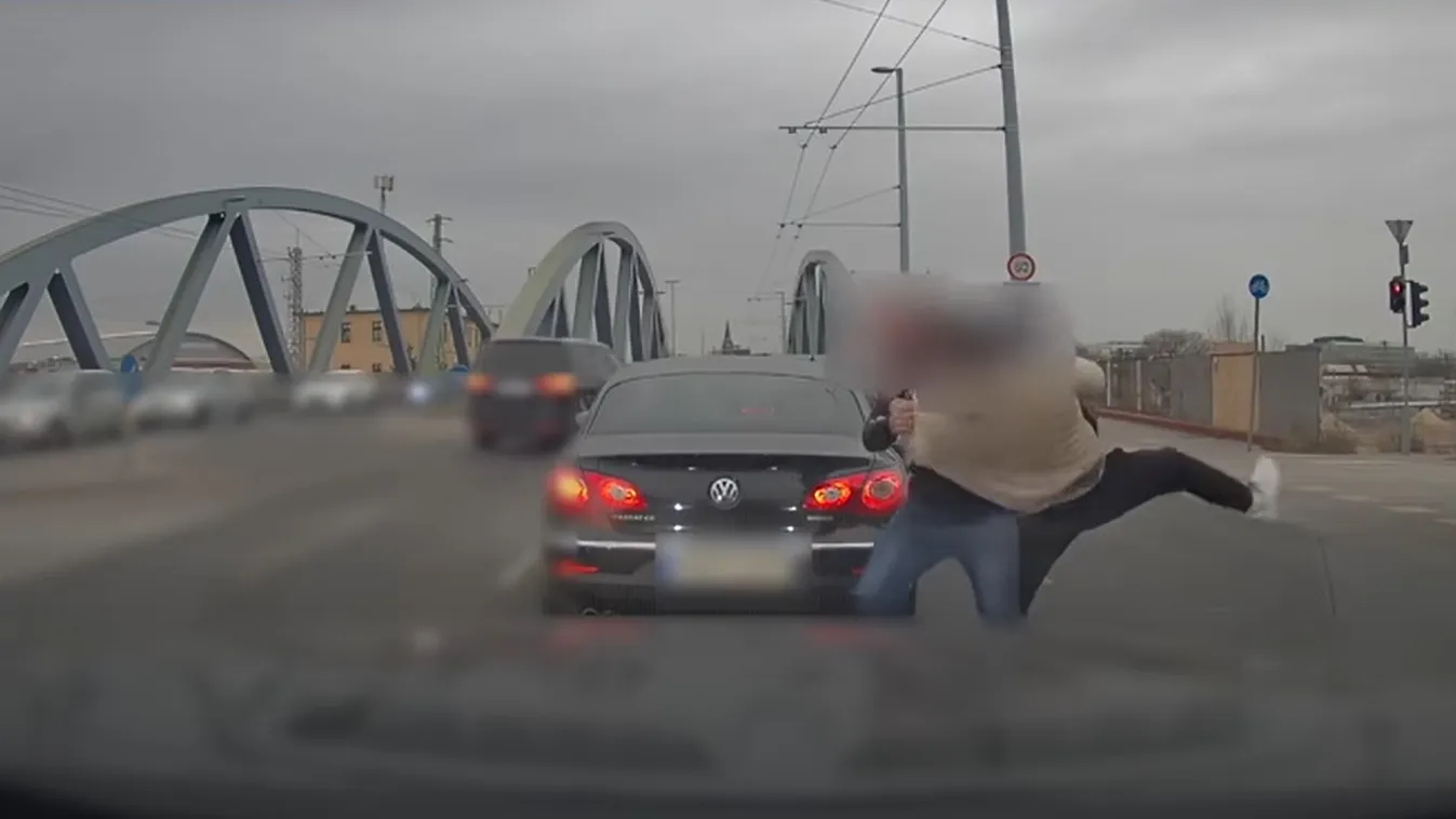 Elképesztő: a Kerepesi út kellős közepén verekedett össze két autós – Videó!