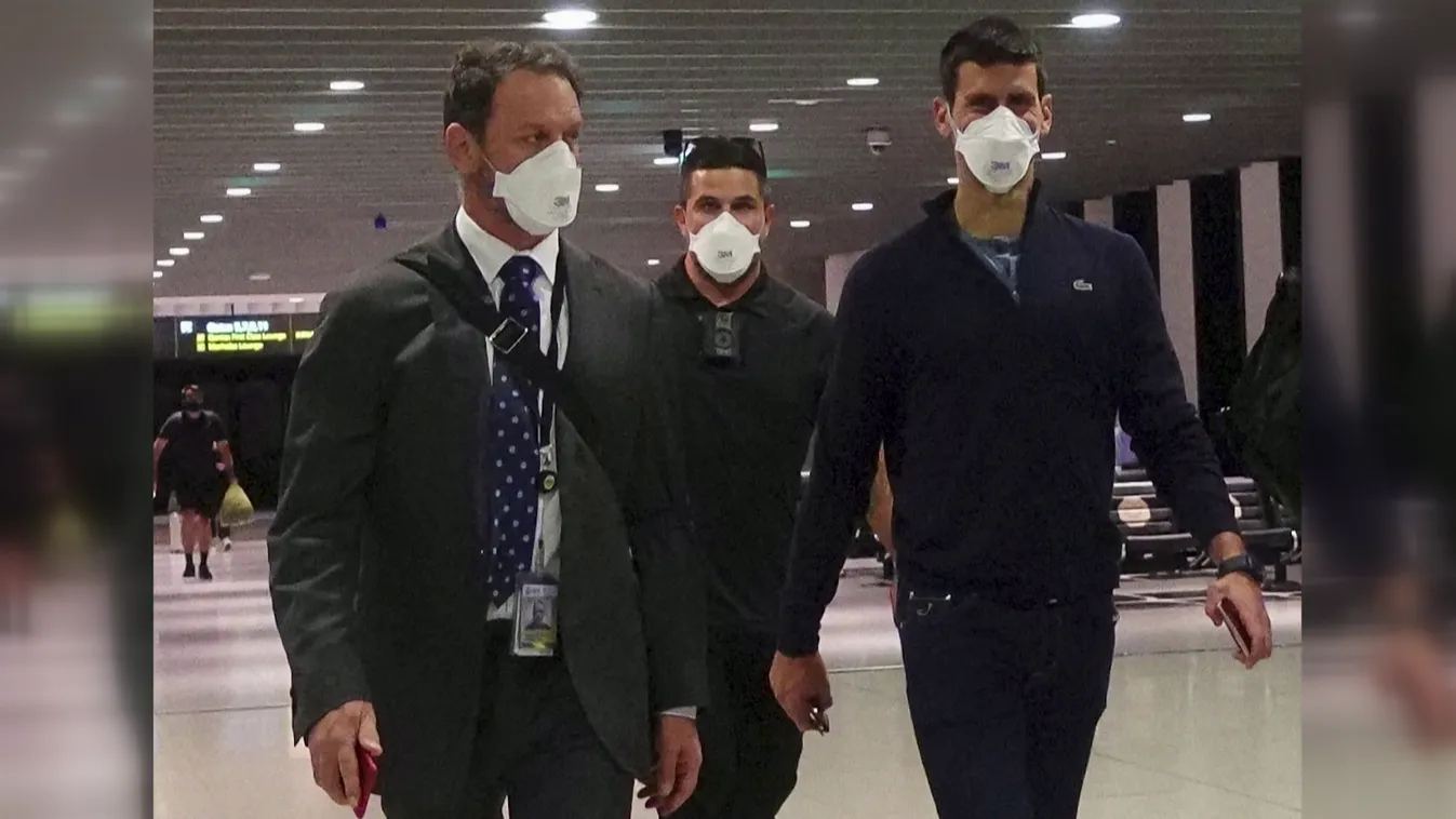 Repülőre tették Djokovicot