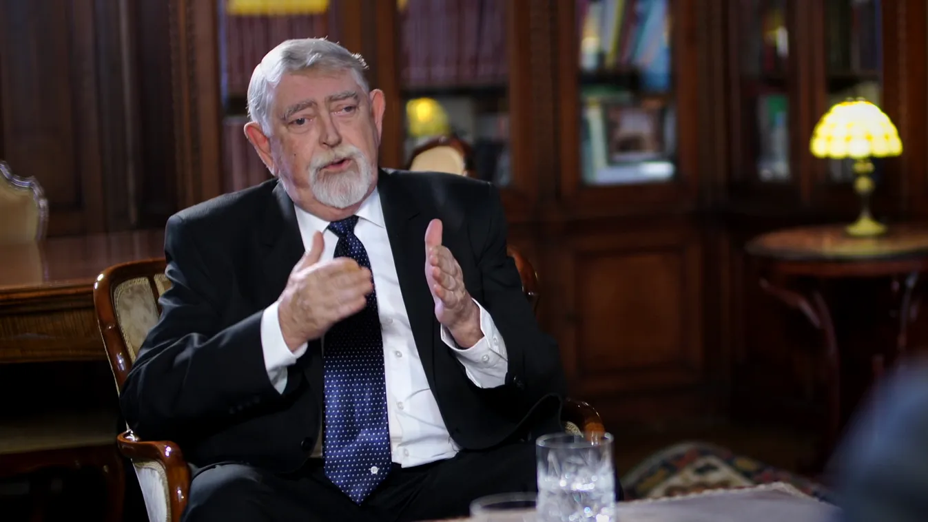 Kásler: Csak az oltás véd az Omikron ellen