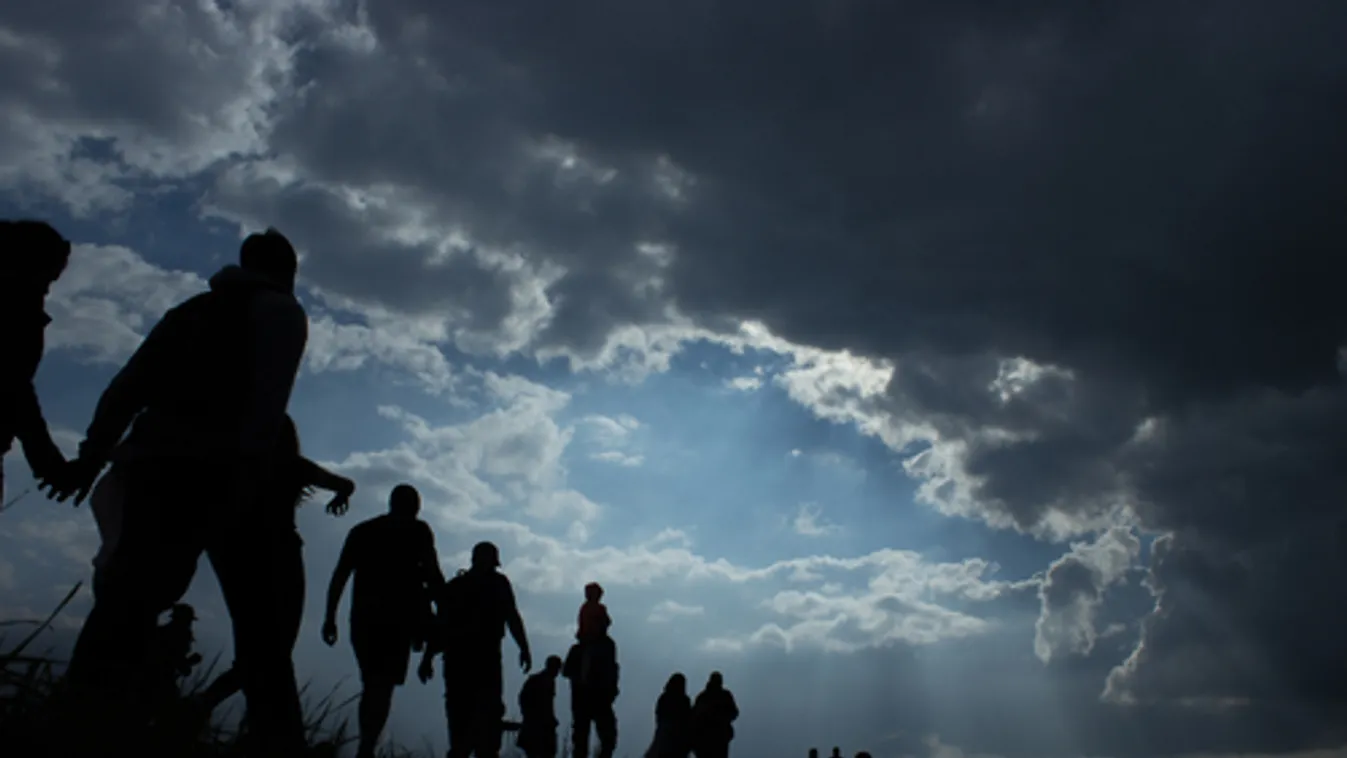 Újabb migránscsoportot tartóztattak fel Csongrád-Csanád megyében