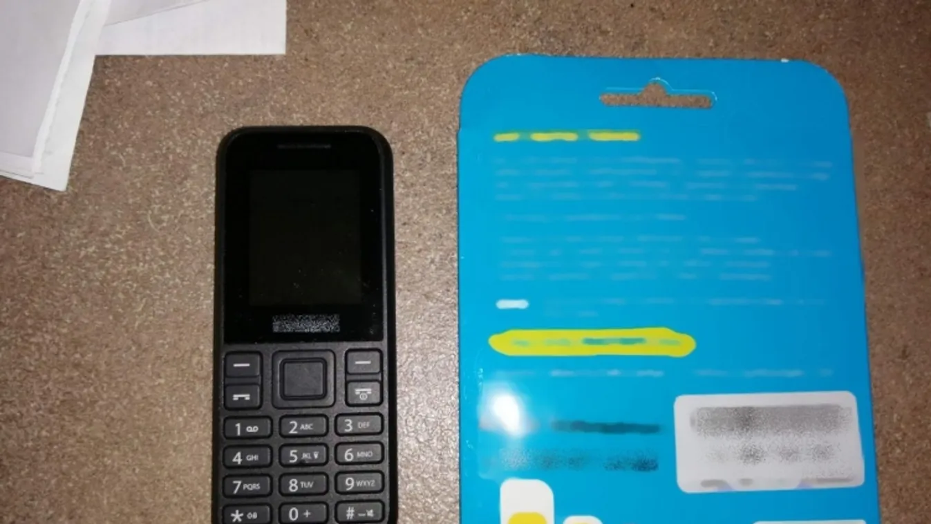 "Szia Mama, van egy kis baj"