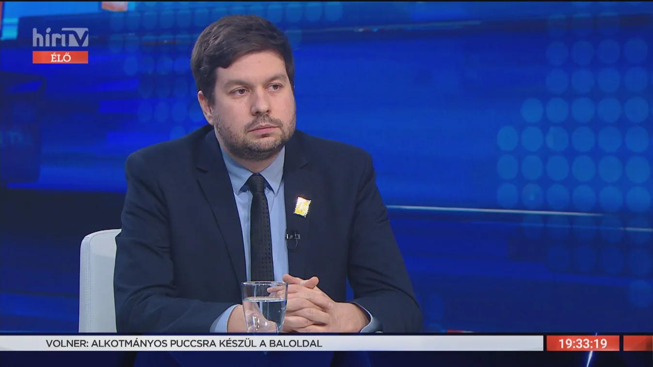 Víg Dávid: Aljas színjátékról van szó!