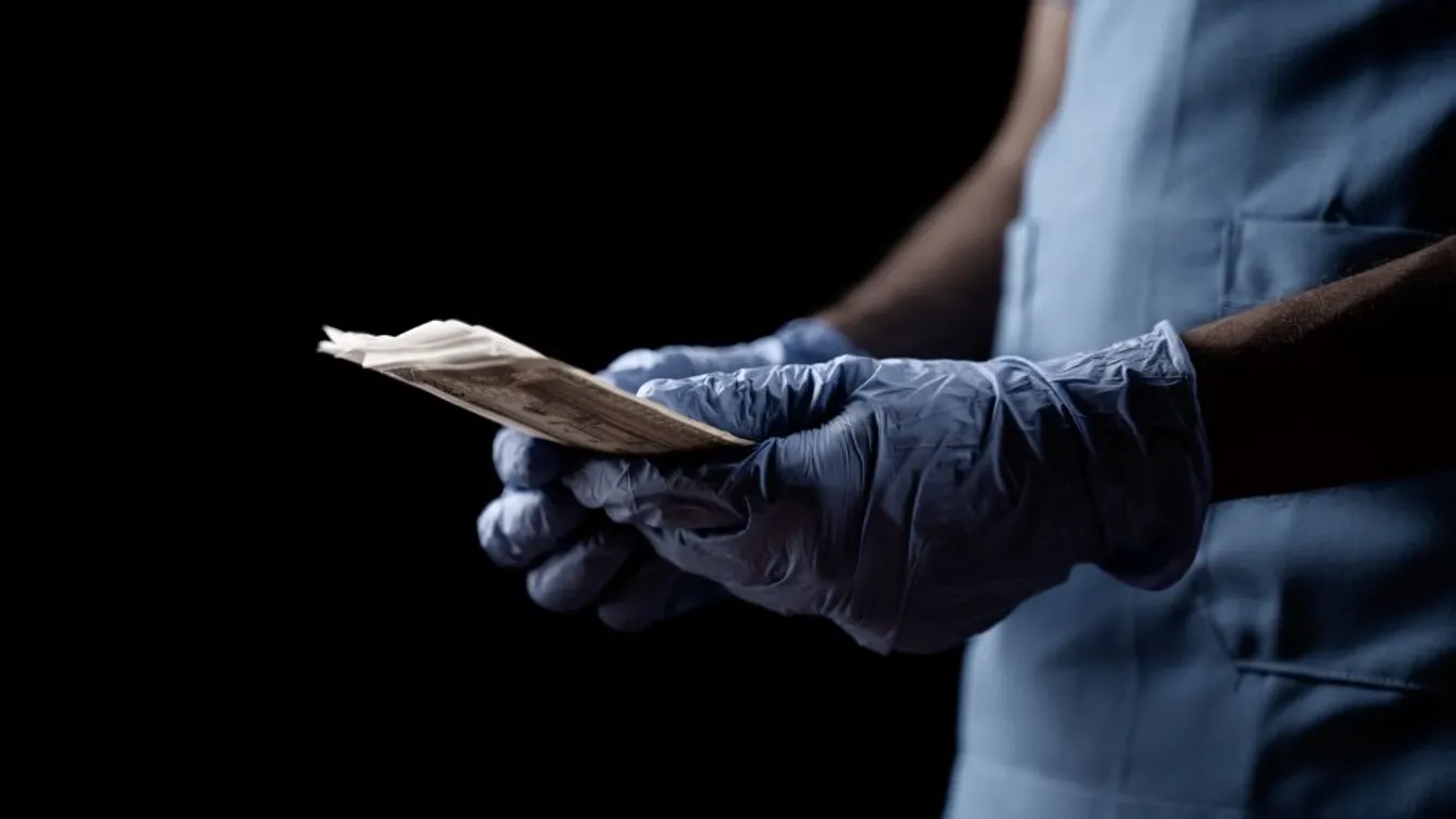 Vakcinát fejlesztő kutatóorvosnak adta ki magát