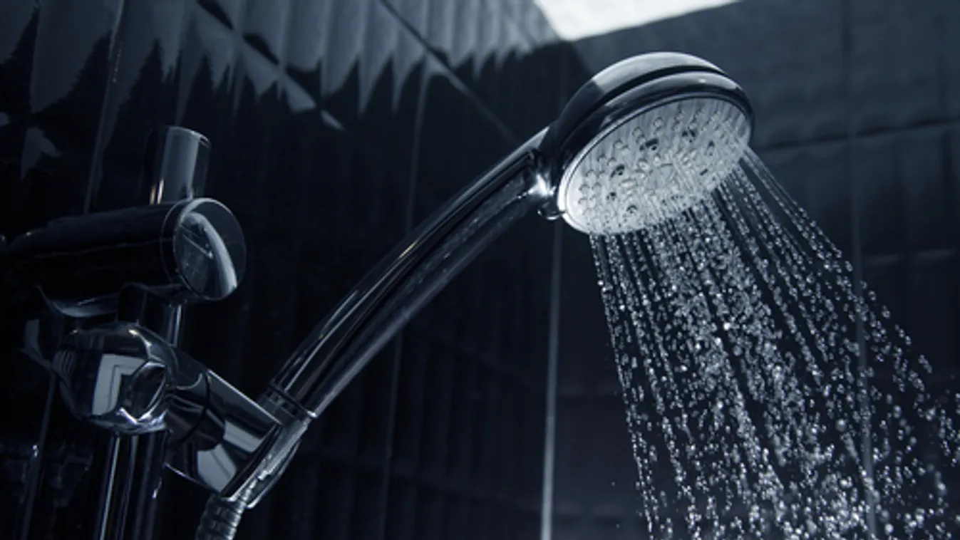 Holtan találtak egy 21 éves diáklányt a fürdőszobában