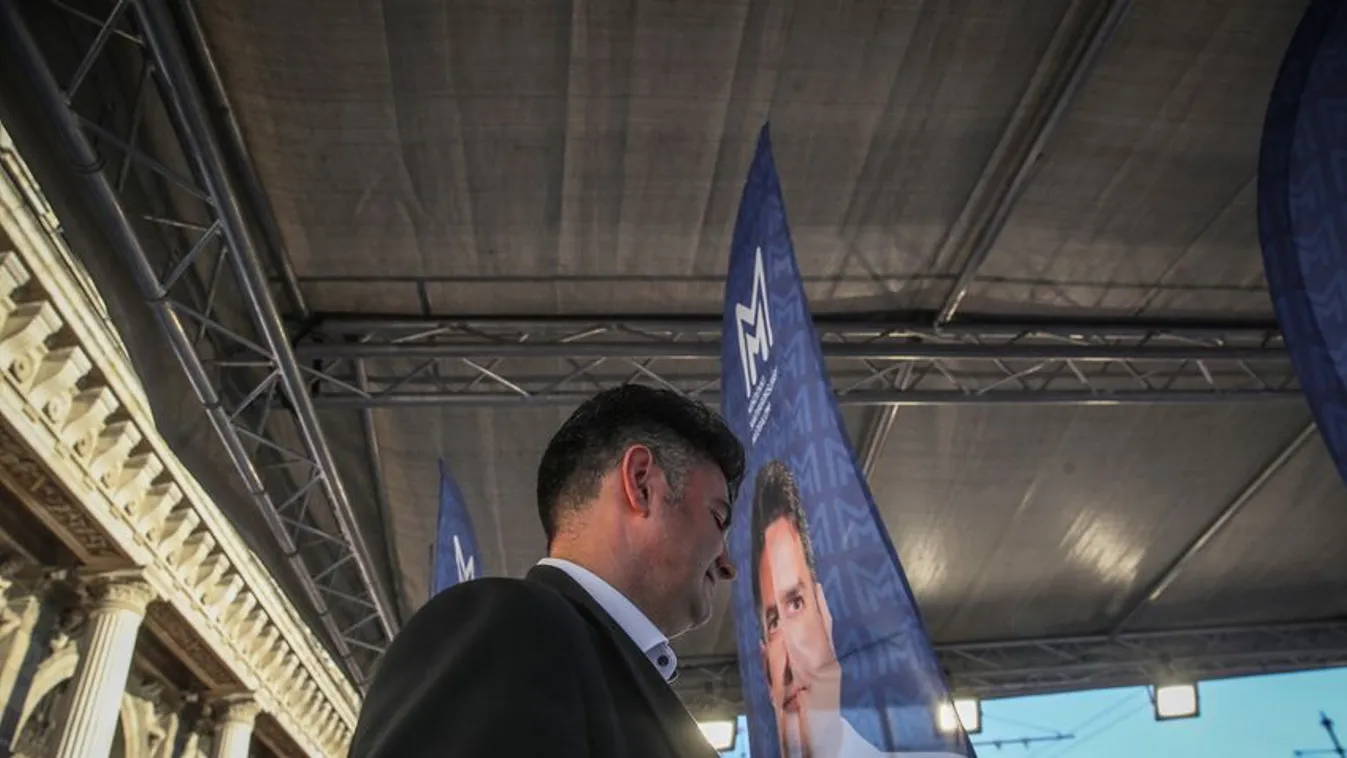 Eltüntetnék Márki-Zayt a közéletből