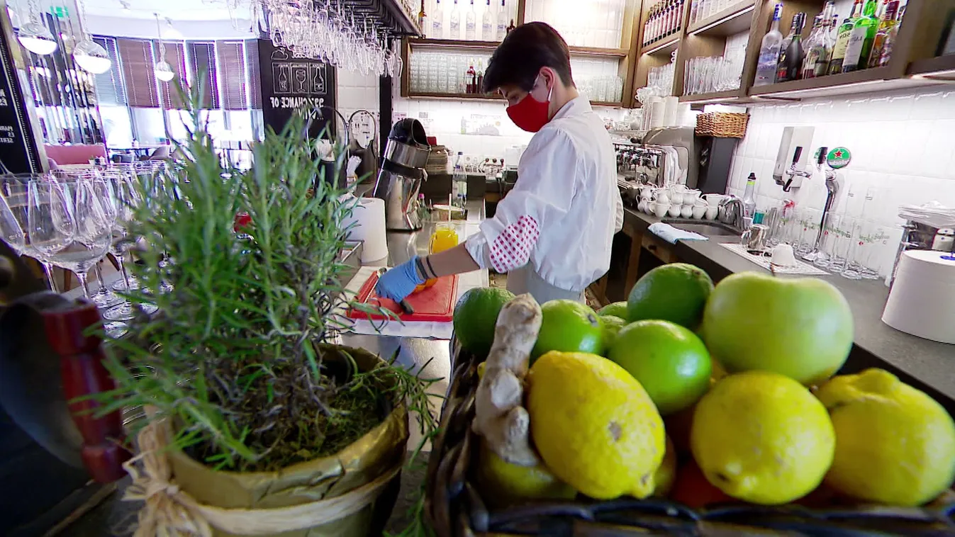 Szja-mentesség - ekkora megtakarítással számolhatnak a fiatalok