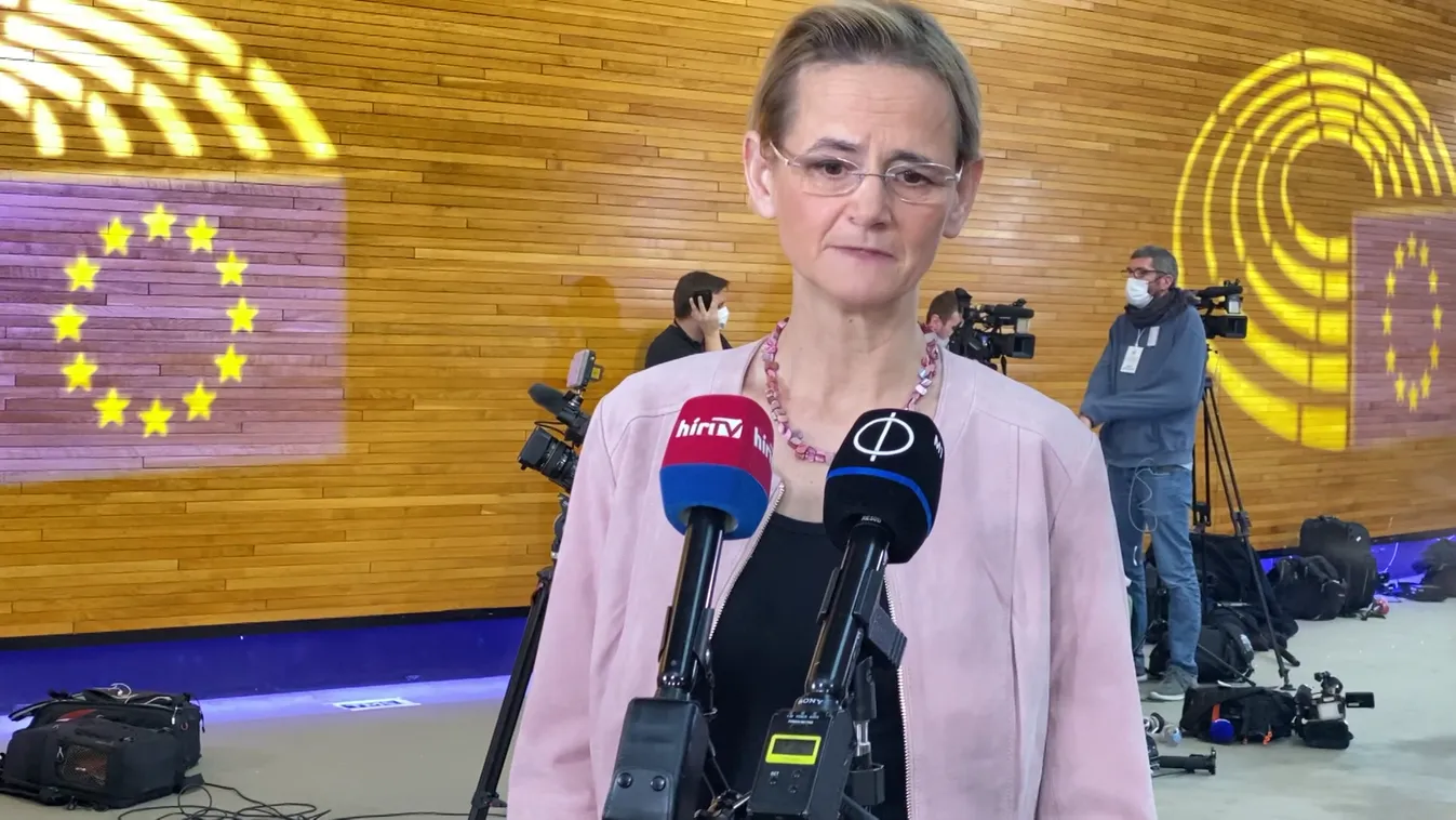 Az oktatási törvény miatt nem akar pénzt folyósítani Brüsszel Magyarországnak