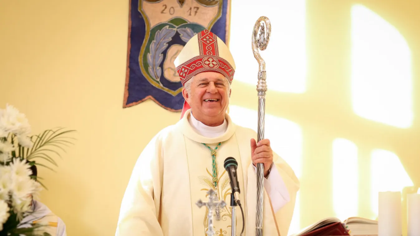 Domborművet avattak Snell György püspöknek