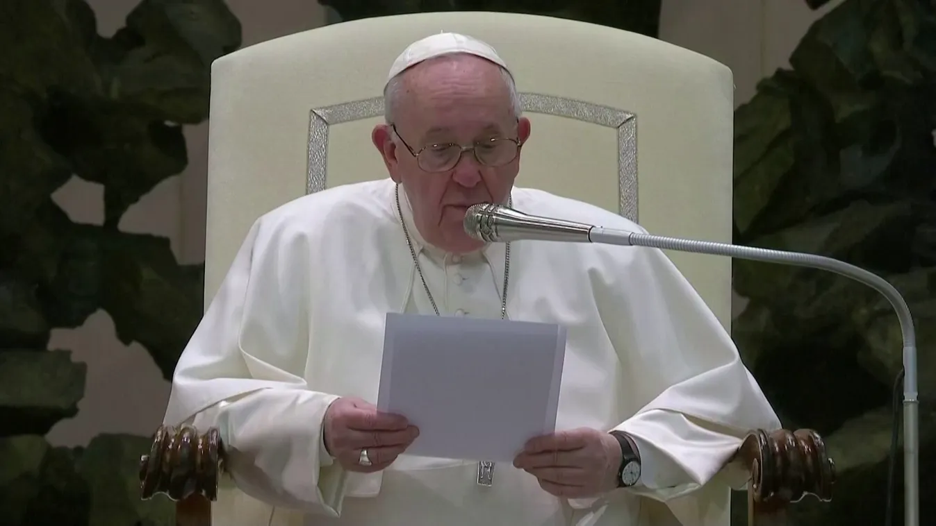 Ferenc pápa: A háború őrültség