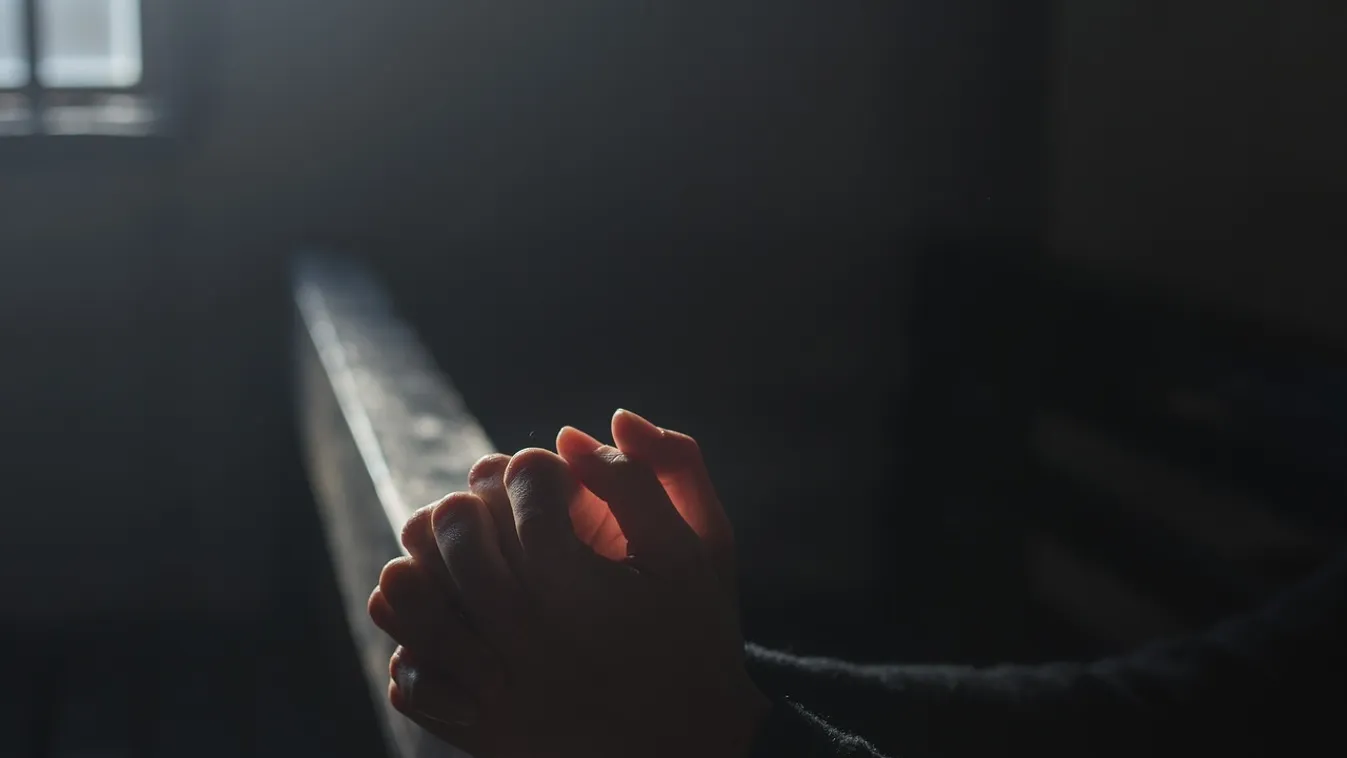 Verekedés egy budapesti templomban: földre teperte a pap a hajléktalant