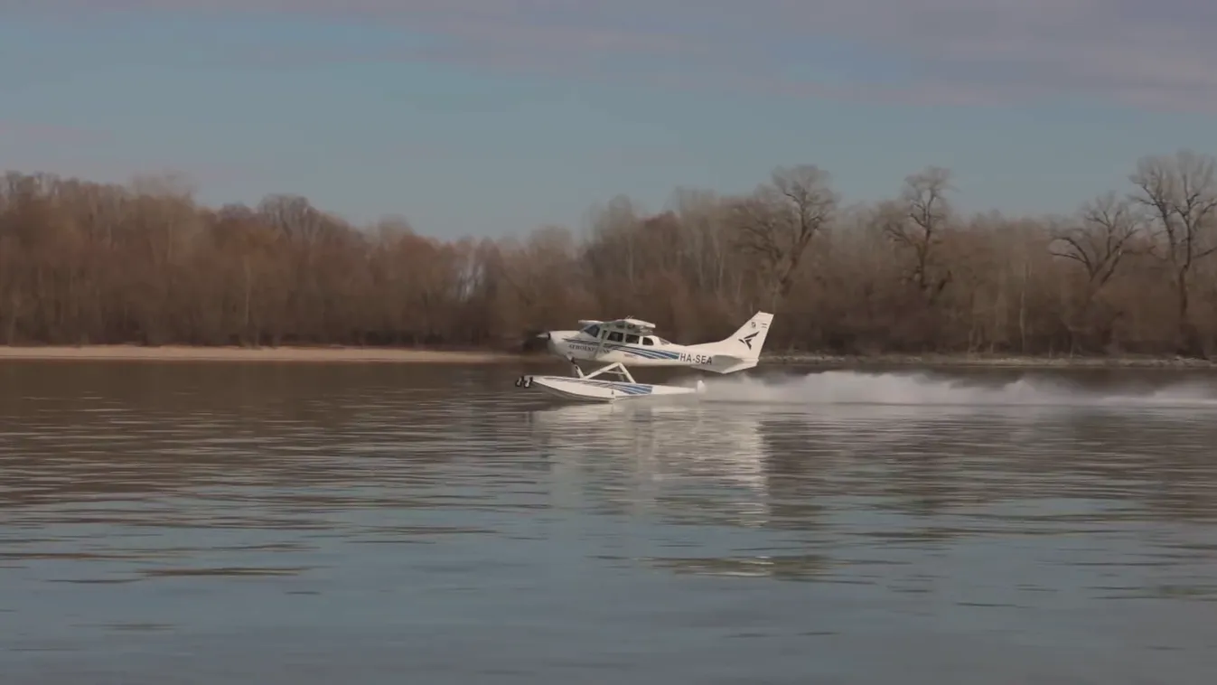 Radar - 99 év után érkezett ismét magyar hidroplán a Dunára