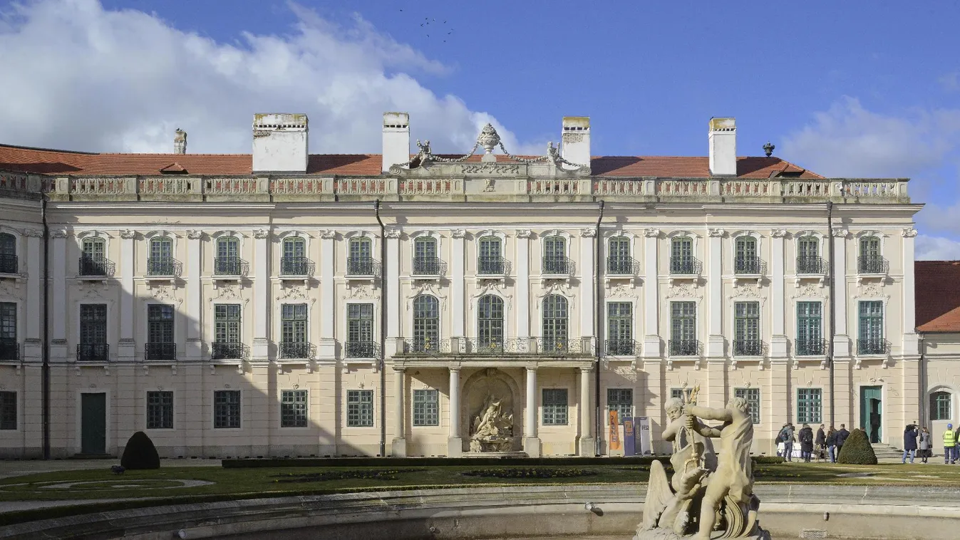 Megújul a fertődi Esterházy-kastély nyugati szárnya