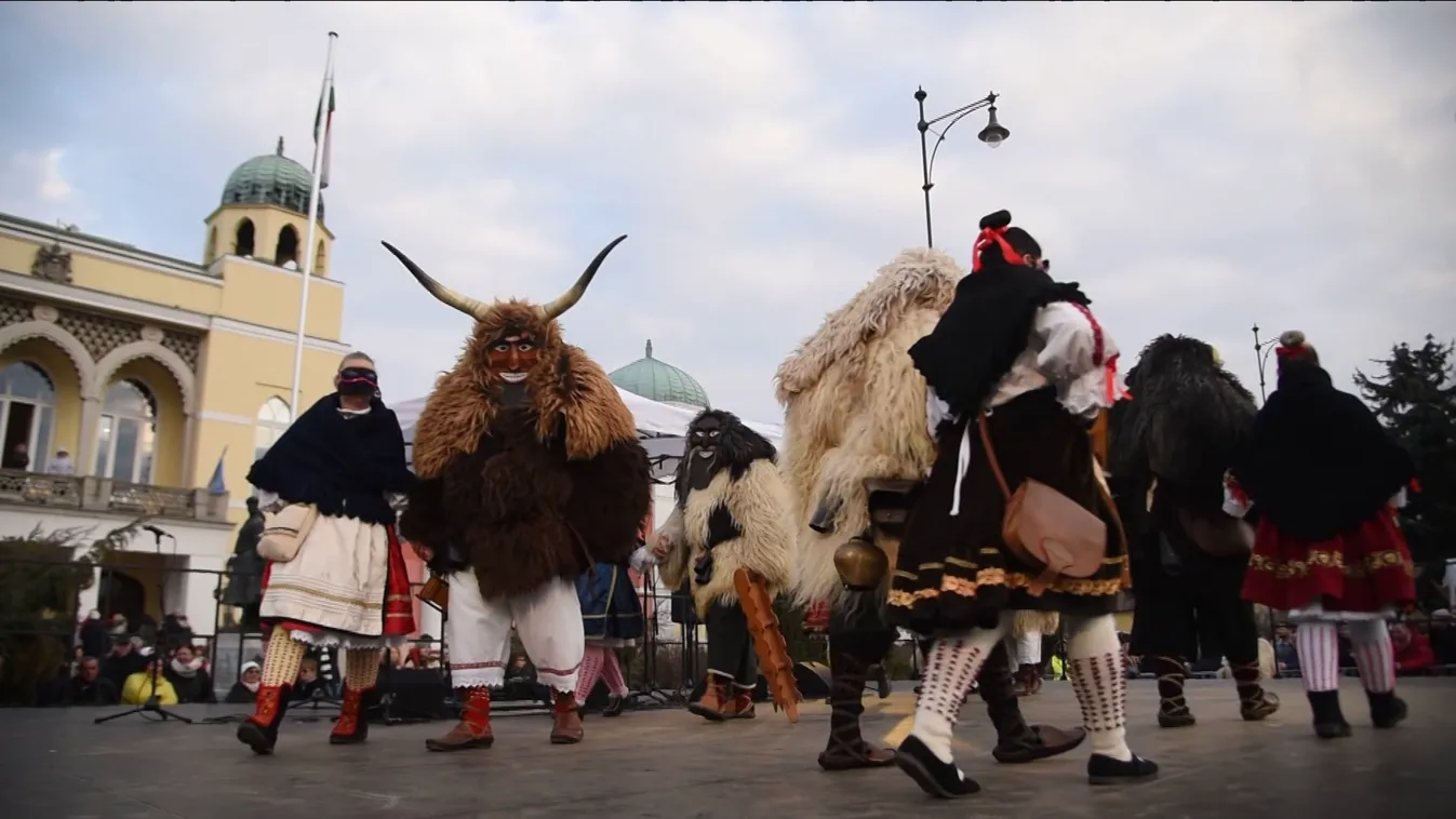 Radar - Újra űzik a telet a busók