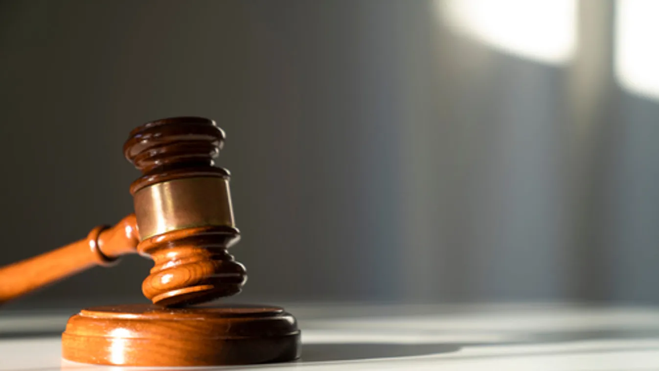 Letartóztatásban maradnak a kiskorú sértettet szexuálisan bántalmazó szolnoki  férfiak