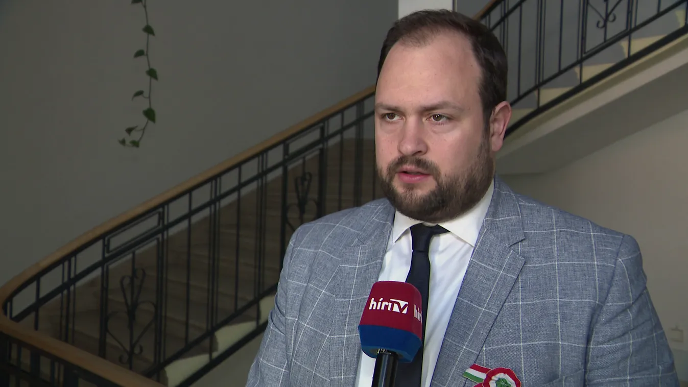 Nacsa Lőrinc: Vállalhatatlan Z. Kárpát Dániel karlendítős videója