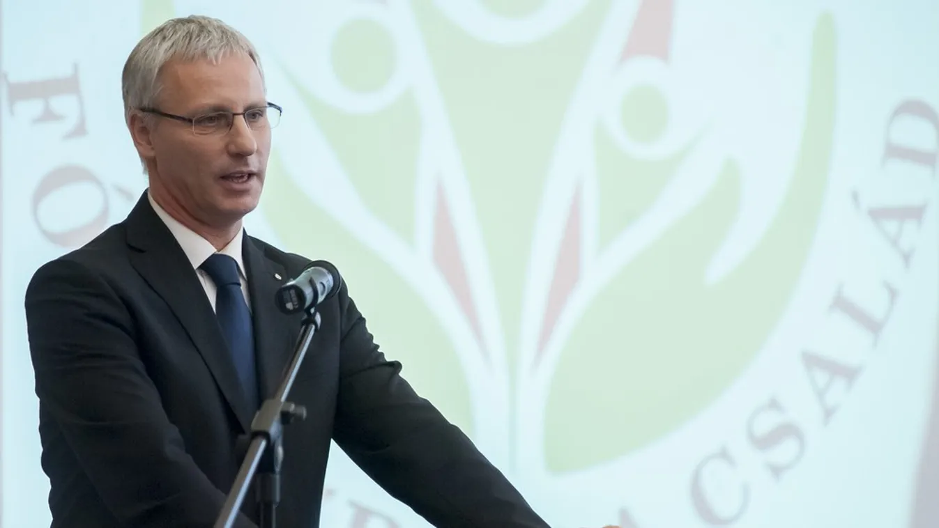 Soltész Miklós: Az egyházak támogatása minden szempontból erősíti a helyi közösségeket