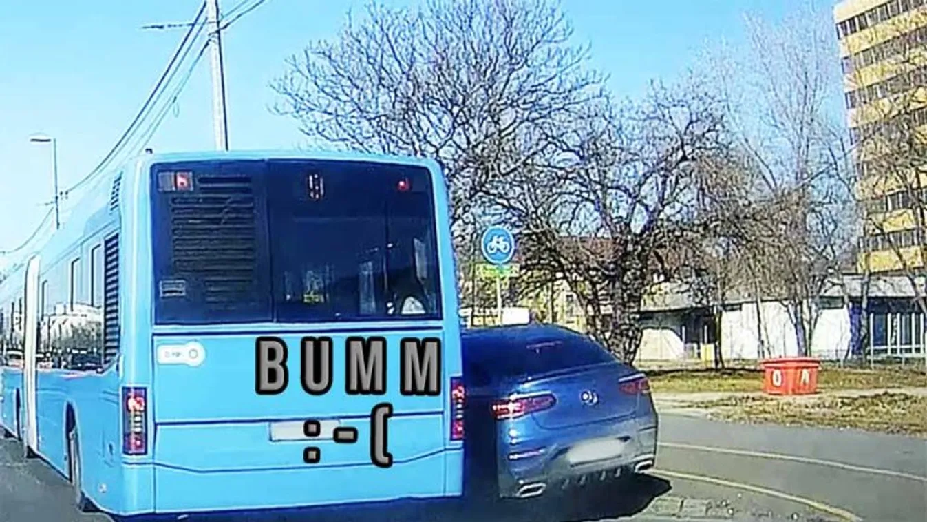 Lezúzta a 9-es busz a Merci elejét a Mázsa téren, mert az nem adott elsőbbséget – VIDEÓ
