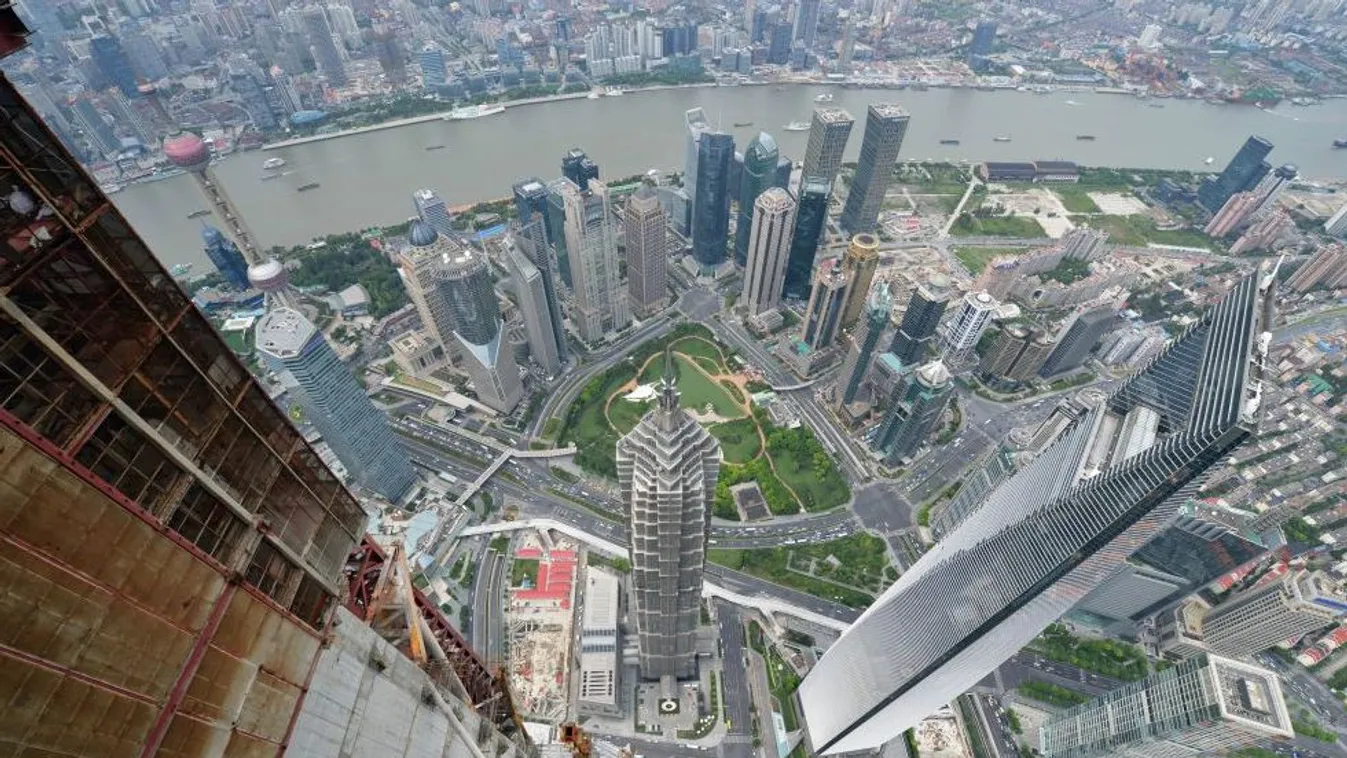 Lezárták Sanghajt, bezuhant az olaj ára