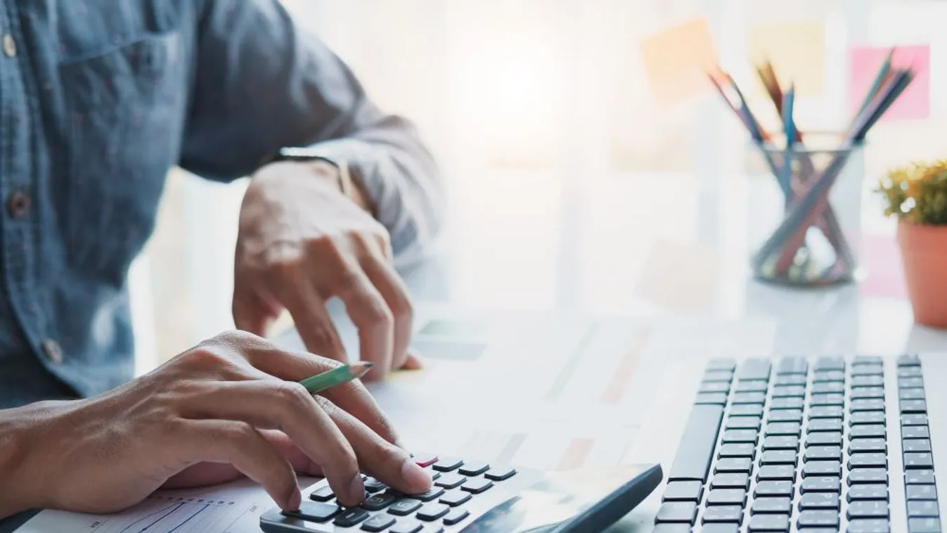 Tovább csökkent az adók száma Magyarországon