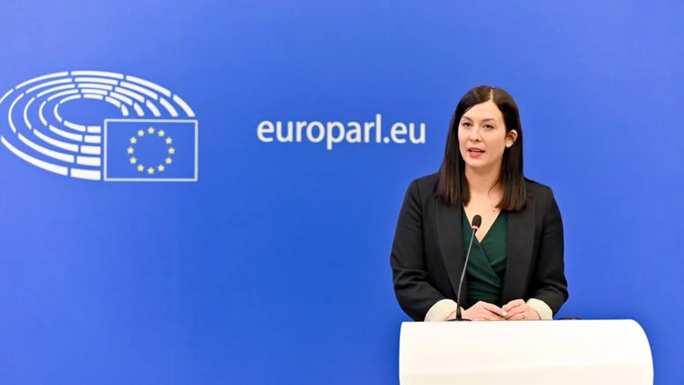 Cseh Katalin is beszállt az Ukrajnába fegyvereket szállítani akaró balosok táborába