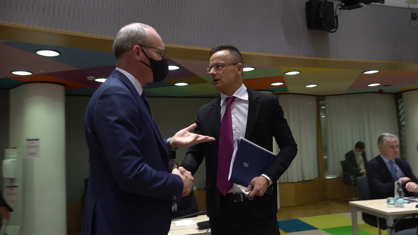 Szijjártó Péter: Célba ért a harmadik evakuációs csoport