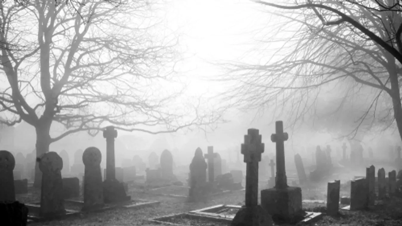 Kéjes sóhajok, nyögések a temetőben: Levideózták a sírokon szexelő párt