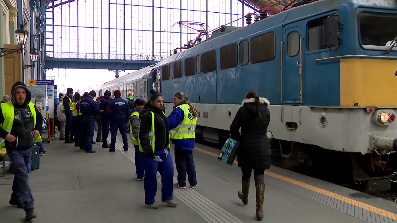 A háború miatt nem sztrájkolnak a mozdonyvezetők