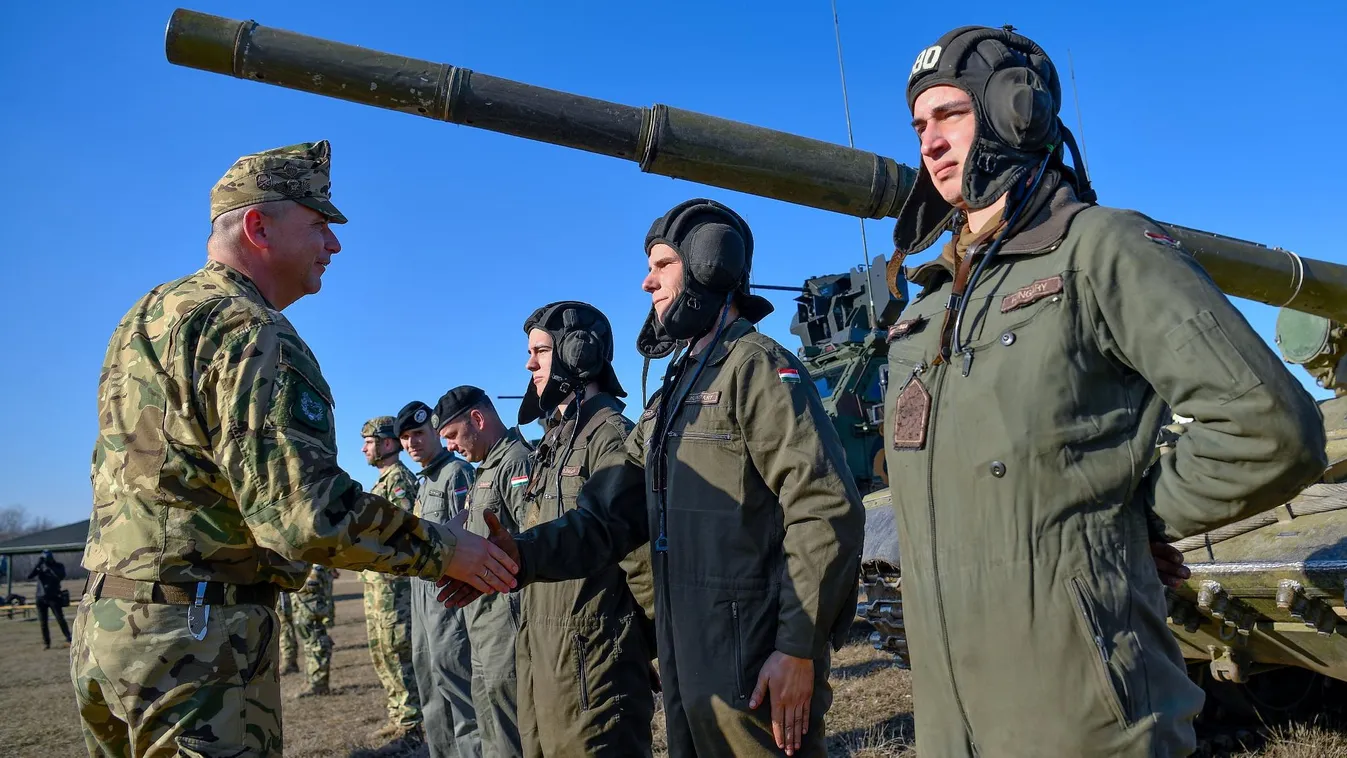 HM: Hamis behívóparancsokat terjesztenek a honvédség nevében