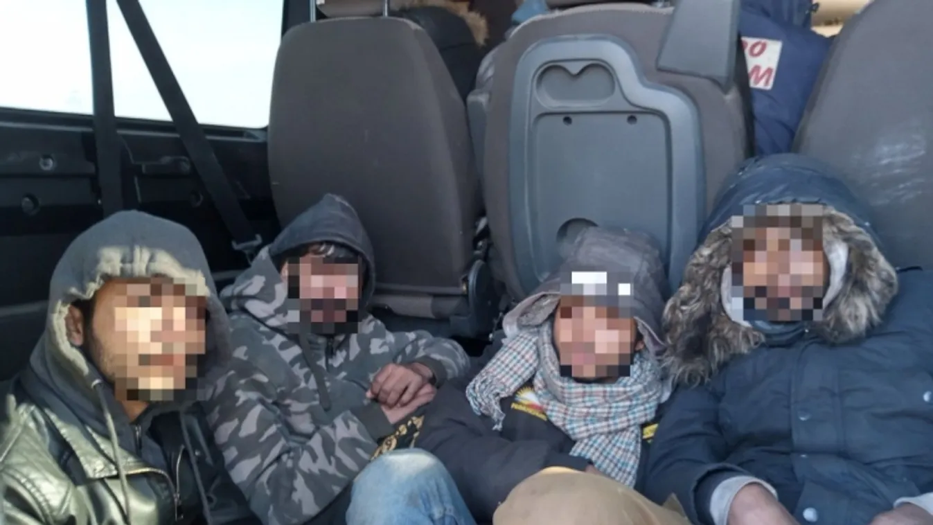 Rendőrkézen az embercsempészek