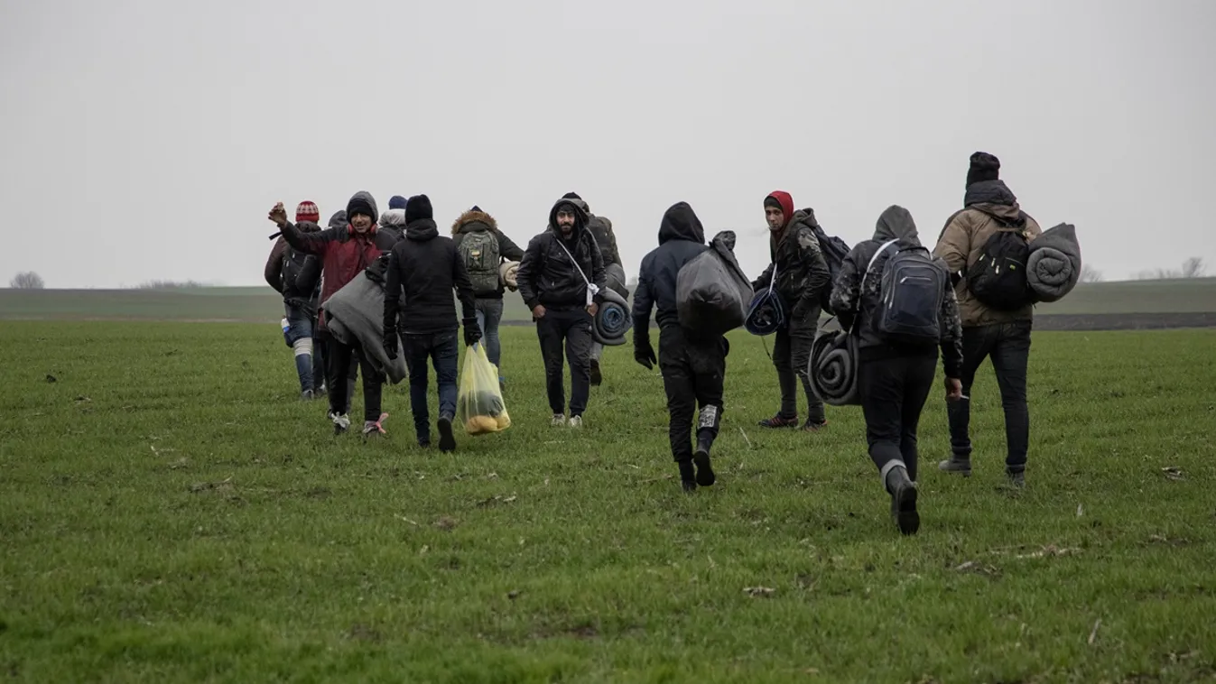 Több mint hétszáz határsértő ellen intézkedtek a rendőrök a hétvégén