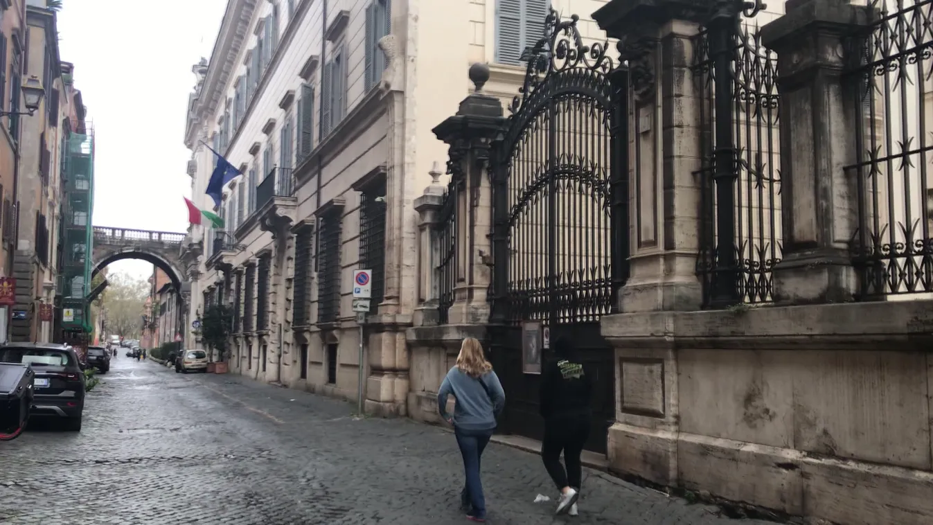 Rómában és Milánóban is szavaznak