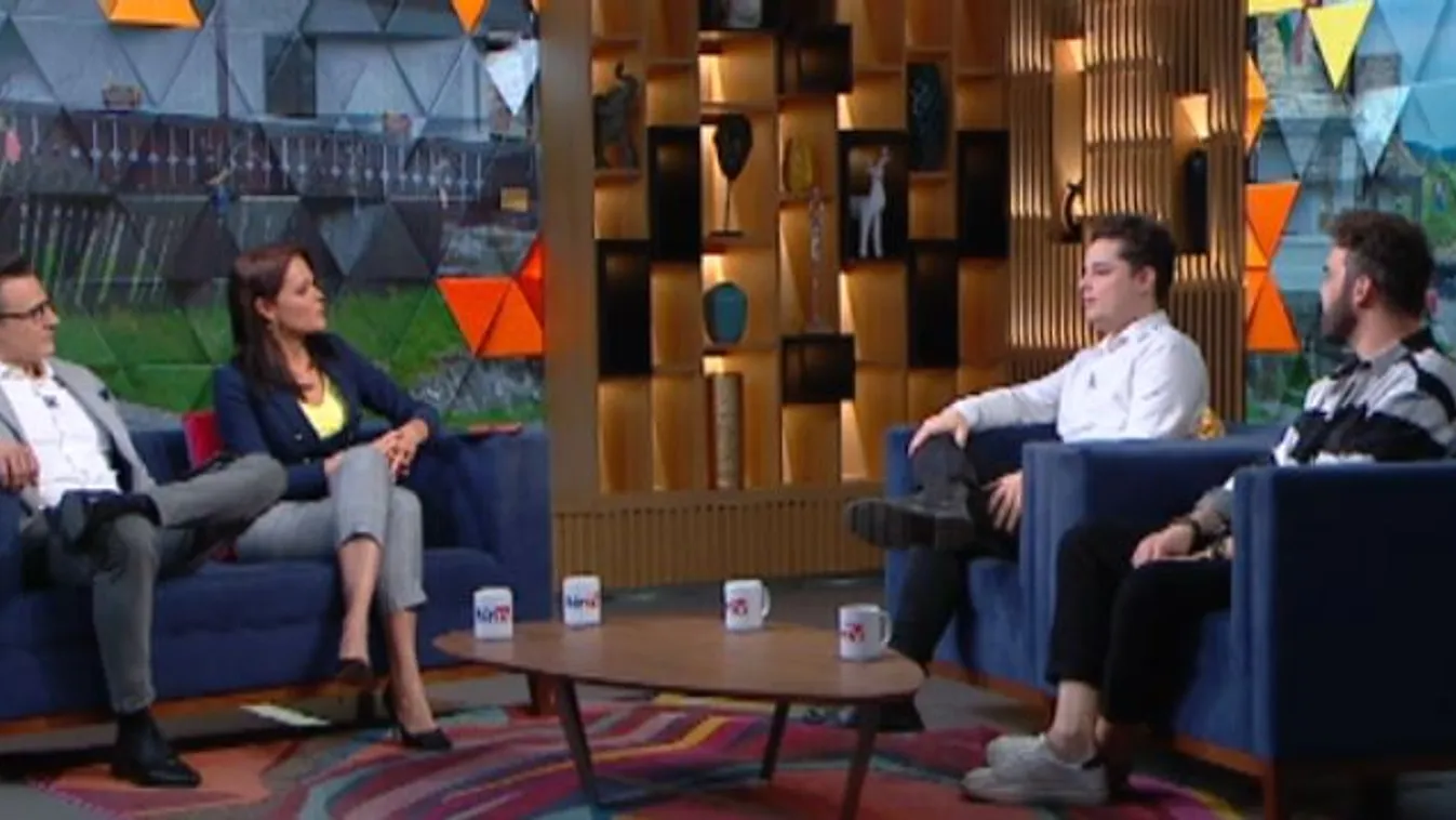 Mozaik - Kölyök Placc - különleges gyermekistentisztelet az Akváriumban