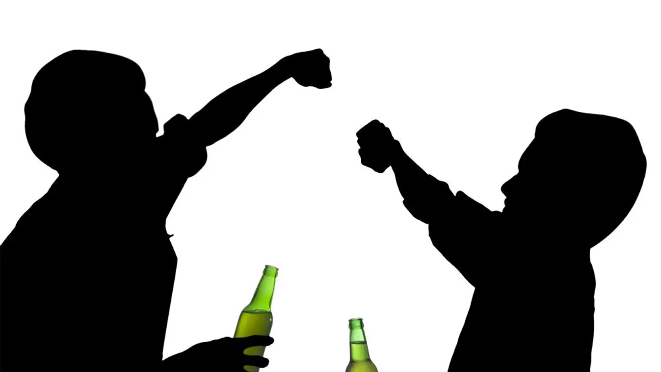 Részegen és jegy nélkül randalíroztak