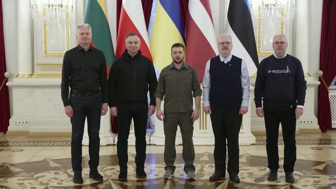 Varsó és balti államok Ukrajna mellett állnak, Steinmeier kínos helyzetbe került