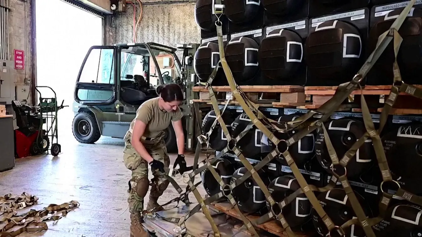 Ukrajna szolgálatába állítja a német hadiipart Olaf Scholz