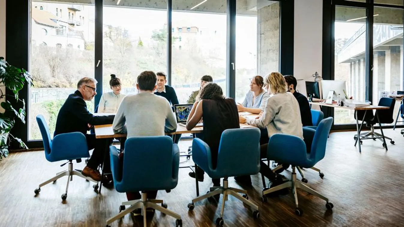 Erősödik a béremelési kényszer a cégeknél