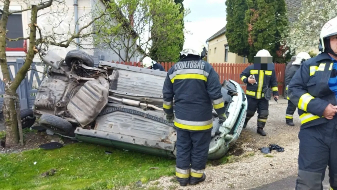 Fának ütközött az embercsempész Rábaszentmihály belterületén
