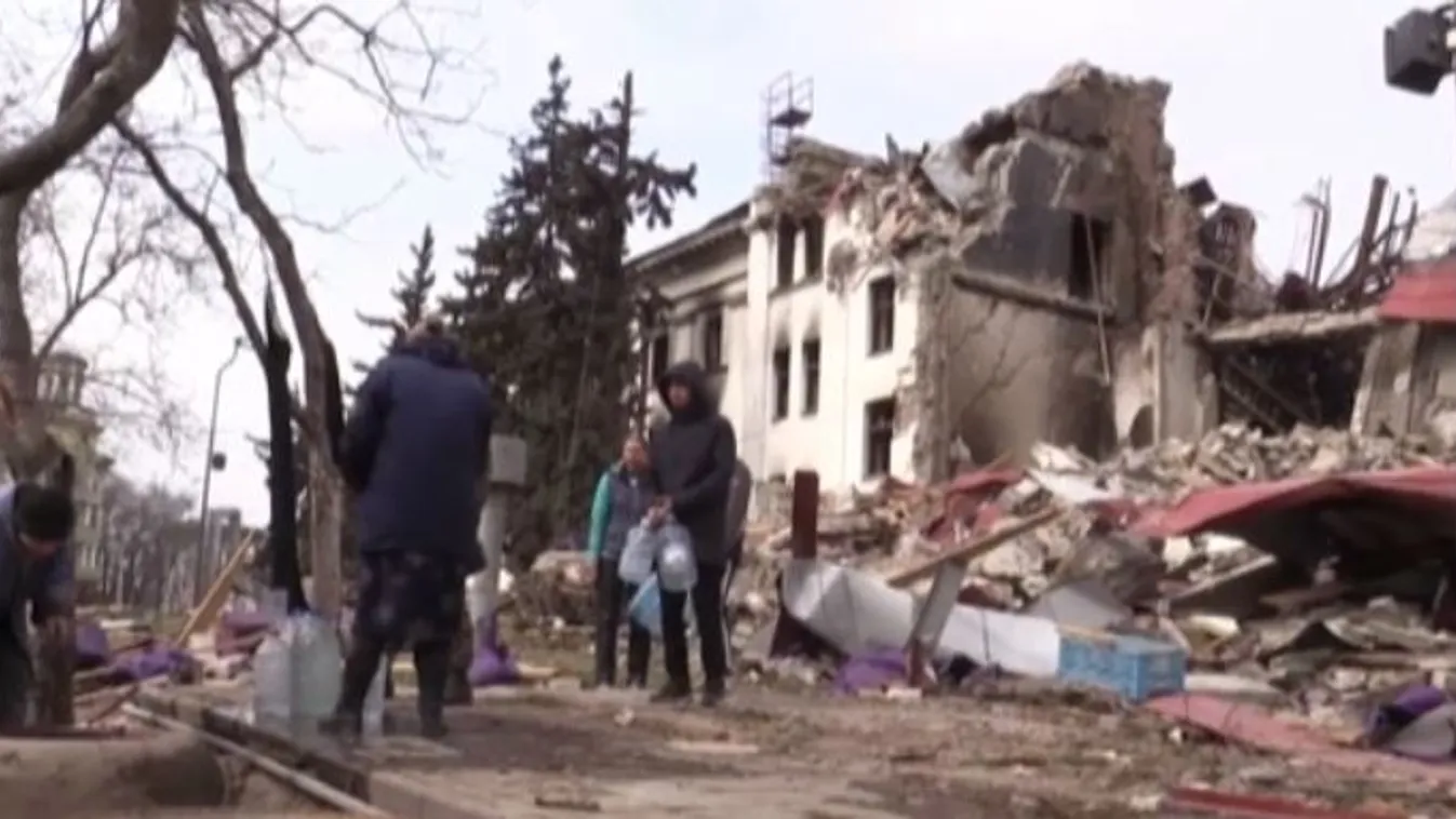 Mozaik - Esküvő és temetések a háború árnyékában