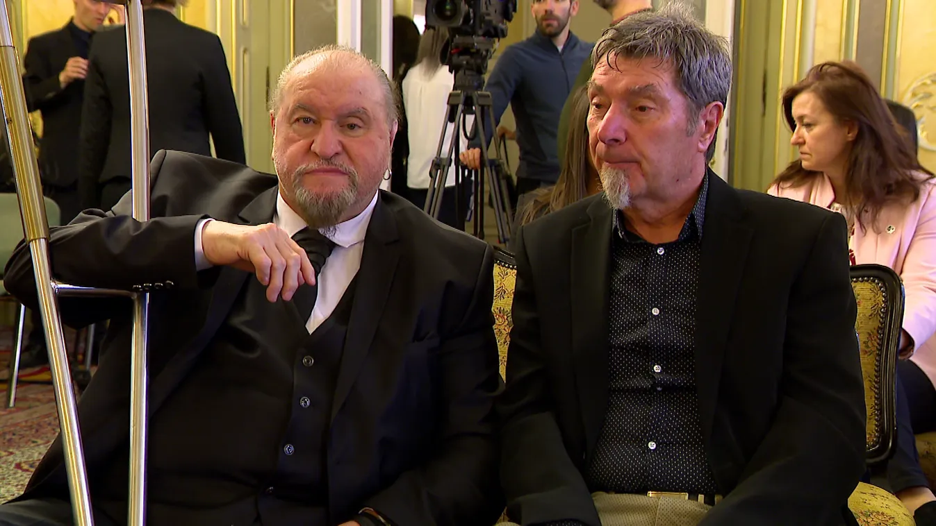 Átvehette a Magyar Érdemrend Tisztikeresztjét Deák Bill Gyula