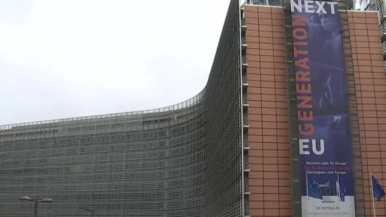 Politico: Magyarország teljes mentességet akar az olajembargó alól