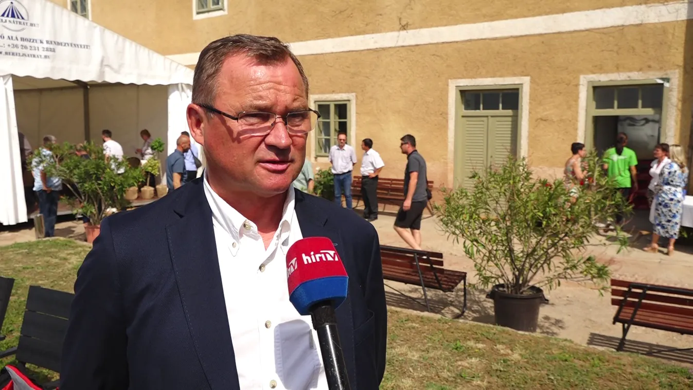 Borbemutatót tartottak a Pécsi Tudományegyetemen