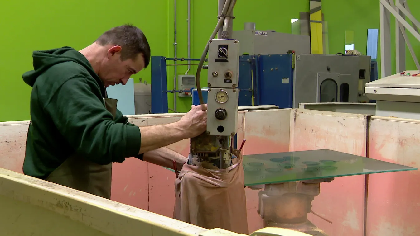 Közel 20 százalékkal nőtt az átlagkereset Magyarországon