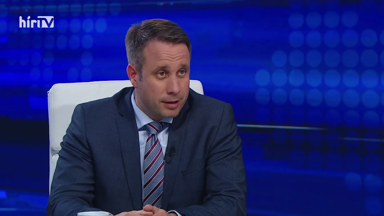 Dömötör Csaba: Ha van a komolytalanságnak zászlaja, akkor az a Jobbik körül lengedezik