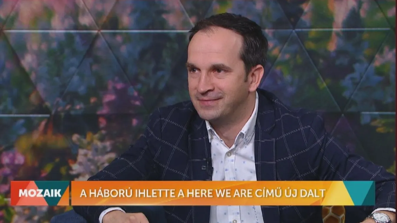 Mozaik - A háború ihlette a Here We Are című új dalt